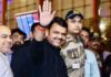 मुंबई का मेयर कौन? महायुति में सस्पेंस जारी, शिंदे के साथ बातचीत के बीच दावोस पहुंचे सीएम फडणवीस
