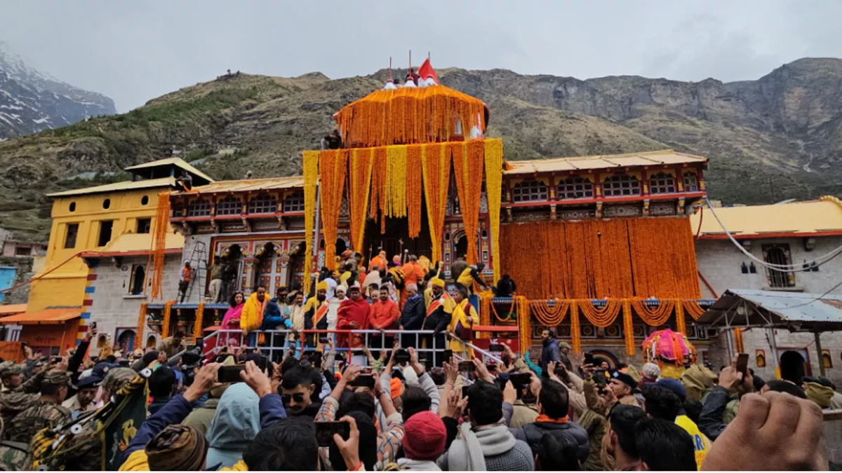 04_05_2025-badrinath-dham-door-open_23930358