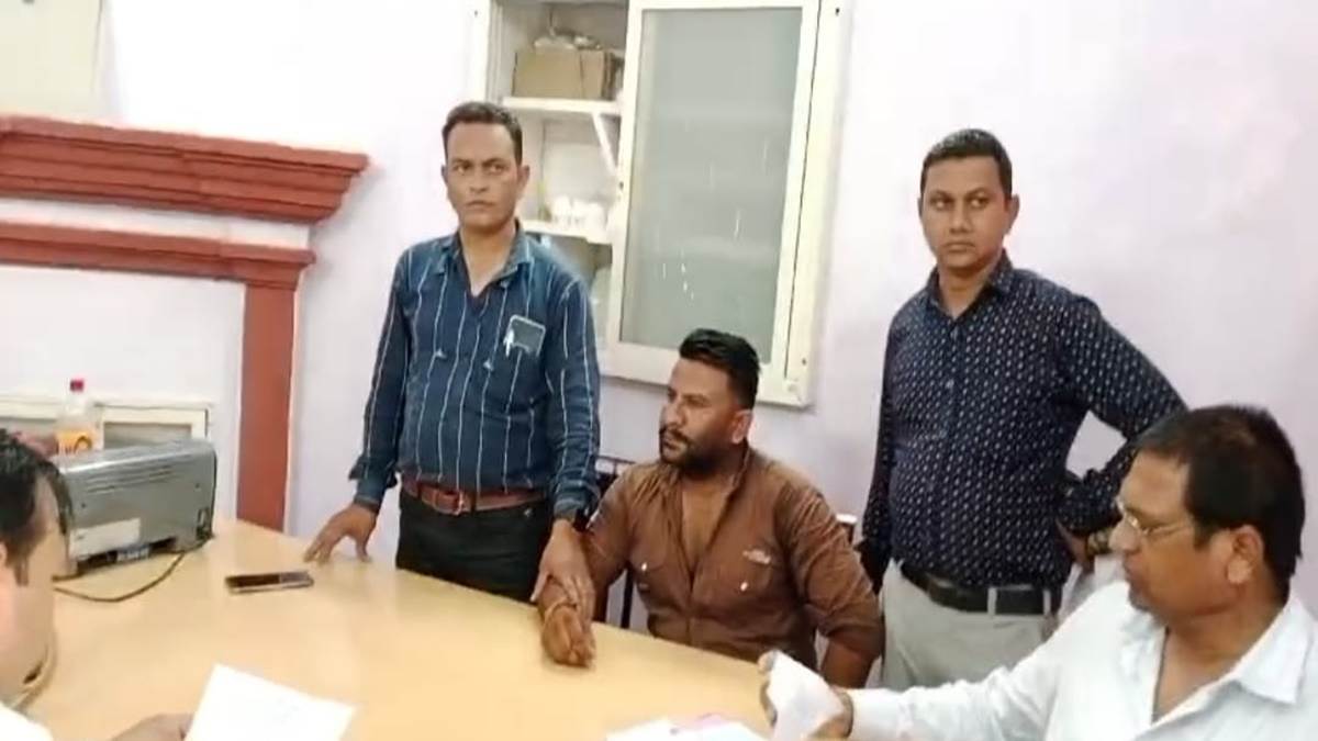 07_06_2024-bribe_arrest_khargone