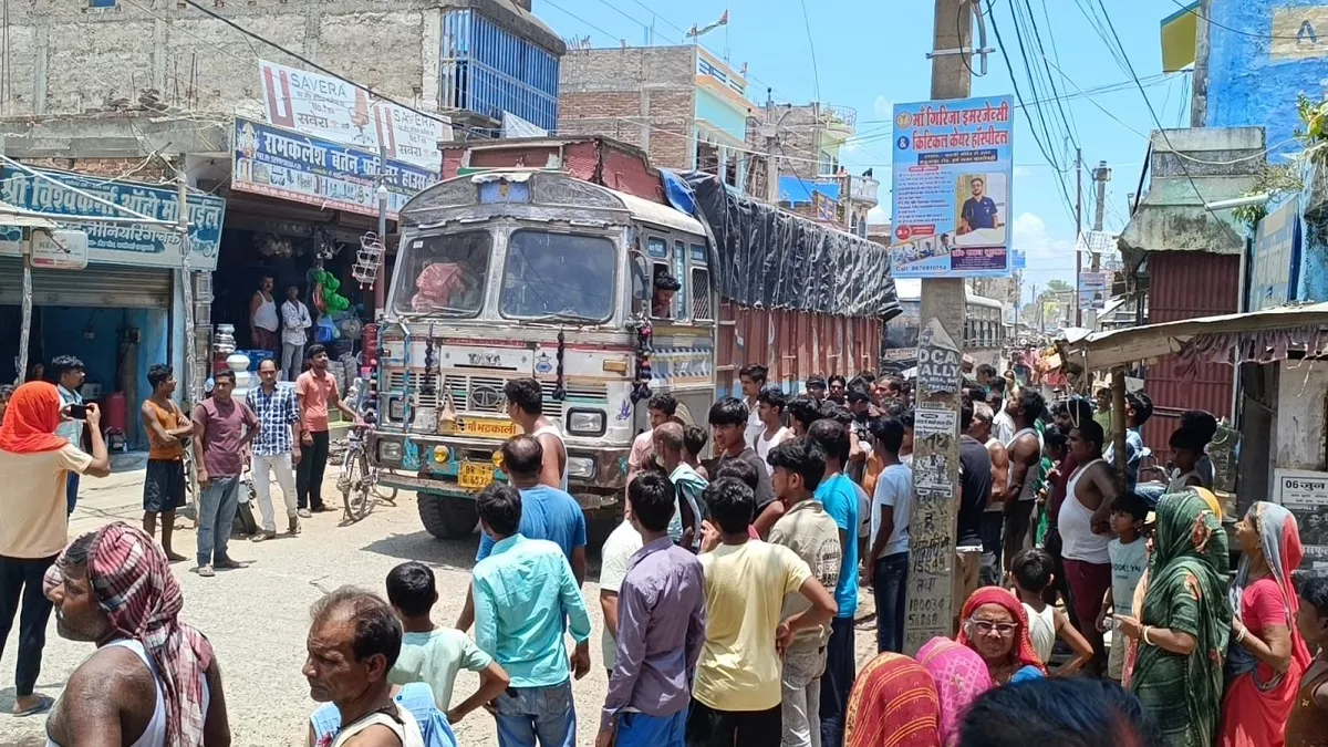 07_07_2025-madhubani_road_accident_23977920