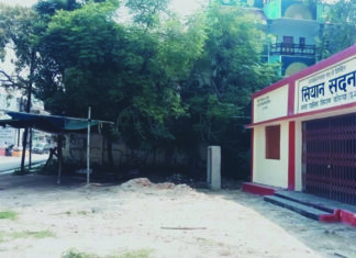 शारदा विहार में सियान सदन के लोकार्पण से पहले आसपास में अतिक्रमण