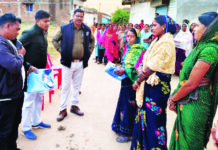 पुलिस ने गांव में लगाई चौपाल, नशा मुक्ति के मामले में महिलाओं को देंगे सहयोग