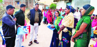 पुलिस ने गांव में लगाई चौपाल, नशा मुक्ति के मामले में महिलाओं को देंगे सहयोग