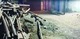 बुधवारी क्षेत्र में रास्ते को बनाया डंपिंग यार्ड, मनमाने कार्यों पर चुप्पी