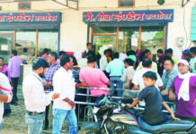 रसोई गैस के लिए मारामारी, उपभोक्ताओं और एजेंसी के अलग-अलग दावे