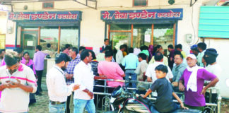 रसोई गैस के लिए मारामारी, उपभोक्ताओं और एजेंसी के अलग-अलग दावे