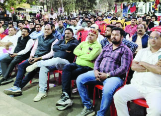 हड़ताल से पहले श्रम नियमों को लेकर तेवर दिखाए यूनियन ने