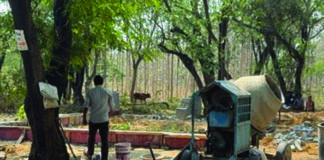 हेलीपेड, गल्र्स कॉलेज के आसपास और कई जगह सरकारी जमीन को लूटने की होड़