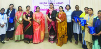 तकनीकी क्षेत्र में बराबरी से भूमिका निभाने वाली महिलाओं को पुरस्कृत किया आकृति समिति ने