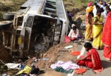 BREAK:दाम्पत्य जीवन की शुरुआत सड़क हादसे से,54 जोड़ों के घायल होने से मची रही अफरा-तफरी