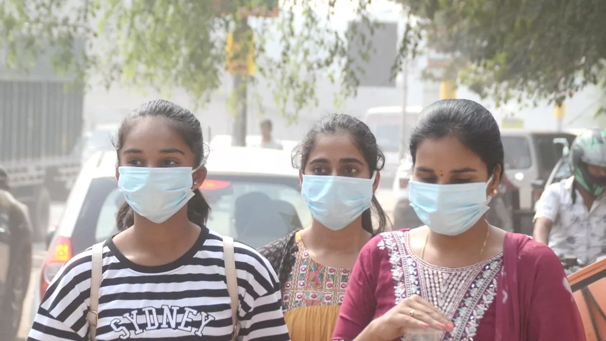 24_10_2024-delhi_pollution_mask_23820786