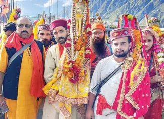 जम्मू-कश्मीर के श्रद्धालु पहुंचे भरमौर, चौरासी मंदिर परिसर पैक