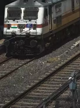 4711935-train