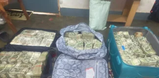 CBI ने अधिकारी को रिश्वत लेते रंगे हाथ किया गिरफ्तार, 3.7 करोड़ से ज्यादा रकम बरामद