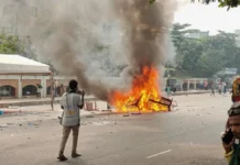 ‘जिंदा रहने का अधिकार खतरे में’, बांग्लादेश में हिंसा पर अखबारों के संपादकों ने क्या कहा?