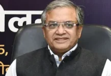 मुख्य चुनाव आयुक्त के खिलाफ विपक्ष लामबंद, 193 सांसदों ने उन्हें हटाने के लिए दिया नोटिस