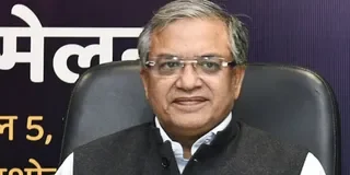 मुख्य चुनाव आयुक्त के खिलाफ विपक्ष लामबंद, 193 सांसदों ने उन्हें हटाने के लिए दिया नोटिस