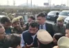 यूपी बॉर्डर पर चंद्रशेखर आजाद और पुलिस में भिड़ंत… मेरठ जाने पर अड़े नगीना सांसद, हुई धक्का-मुक्की