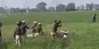 लोनी डंपिंग ग्राउंड का विरोध: पुलिस और प्रदर्शनकारियों में तीखी झड़प, लाठीचार्ज में कई घायल