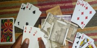 KORBA:जंगल में जुआ, सस्पेन्ड किए गए थाना प्रभारी