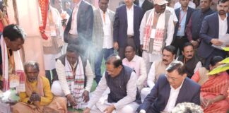 मुख्यमंत्री श्री विष्णु देव साय ने गौरा-गौरी की पूजा कर प्रदेशवासियों के खुशहाली की कामना की