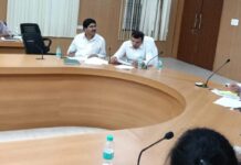 KORBA: लापरवाह RI व 14 पटवारियों को शो-कॉज नोटिस