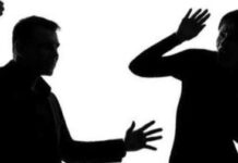 दूसरी महिला के चक्कर में बेरहम हुआ पति,पत्नी व पुत्री घायल