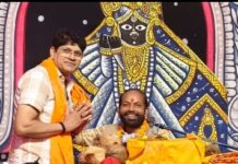 दाता वहीं हैं जो दान देते-देते स्वयं निर्धन हो जाये : पंडित पवन चतुर्वेदी