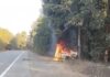 चलती कार में लगी आग,कूदकर चालक ने बचाई जान