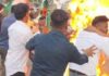 सारंगढ़ में प्रदर्शन के दौरान बड़ा हादसा: पुतला दहन के वक्त आग की चपेट में आए युवा कांग्रेस जिलाध्यक्ष