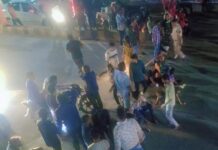 कोरबा: जेसीबी ऑपरेटर की लापरवाही ने ली मासूम की जान, आक्रोशित लोगों ने मुख्य मार्ग पर लगाया जाम