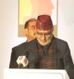 उपराष्ट्रपति ने पत्रकारों से किया फर्जी खबरों से संबंधित चुनौतियों का सामना करने का आह्वान, बोले- सत्य निडर होकर लिखें