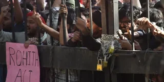 फिर विवादों में JNU: पुलिस और छात्रों के बीच हिंसक झड़प, 25 से अधिक पुलिसकर्मी घायल