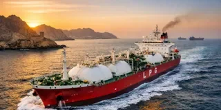 खत्म होगा संकट! स्ट्रेट ऑफ होर्मुज से 92 हजार टन LPG लेकर जहाज रवाना, इस दिन पहुंचेगा भारत