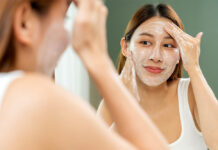 अपनी त्वचा के प्रकार को ध्यान में रखते हुए चुनें स्क्रब, नहीं होगा कोई नुकसान