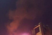 दिल्ली के मॉडल टाउन में चार मंजिला घर में आग लगी, बाल-बाल बचे दर्जनभर लोग