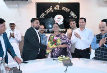 साकेत में हर्षोल्लास से मनाया गया महापौर संजूदेवी राजपूत का जन्मदिवस