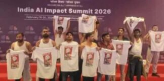 वैश्विक मंच पर अर्धनग्न प्रदर्शन खेदजनक शिक्षाविदों ने युवा कांग्रेस के विरोध की कड़ी निंदा की