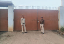 17.30 लाख कीमत के स्क्रैप को जप्त किया गया उरगा थाना क्षेत्र के यार्ड से