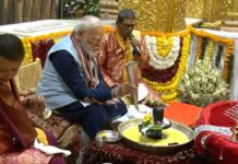 सोमनाथ मंदिर में पीएम मोदी ने की पूजा-अर्चना, शौर्य यात्रा में डमरू भी बजाया