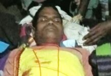 गांव वालों के सामने पूर्व सरपंच की हत्या, नक्सलियों ने मारी गोली