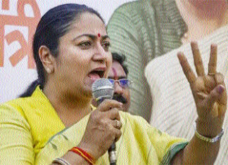 रेखा गुप्ता ने केजरीवाल पर निशाना साधा और कहा कि दिल्ली की जनता की नजऱ में आप प्रमुख दोषी है