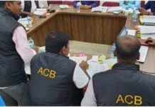 रिटायर्ड आईएएस सुबोध अग्रवाल समेत 15 ठिकानों पर रेड, 9 हिरासत में