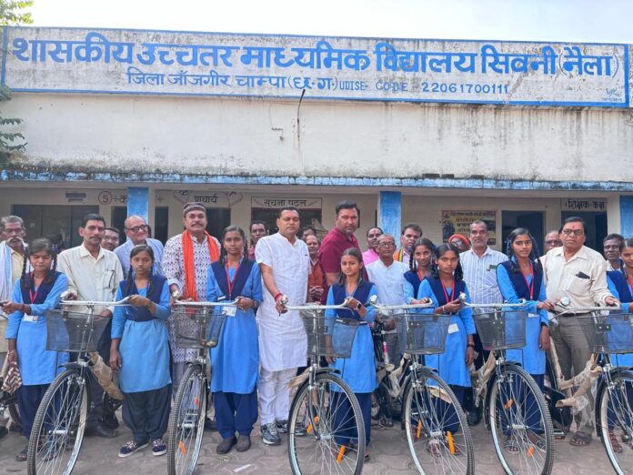 WhatsApp Image 2025-11-26 at 4.13.57 PM (2)