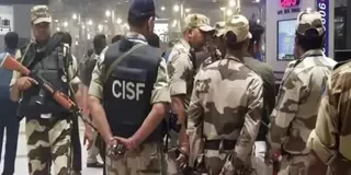 CISF के 500 इंस्पेक्टरों 30-34 साल की सेवा में मिला सिर्फ एक प्रमोशन, सुप्रीम कोर्ट ने दिया कैडर रिव्यू का आदेश