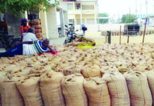 धान का उठाव करने में देरी, सुखत की भरपाई क्यों करें समितियां