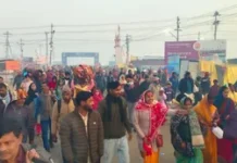 माघी पूर्णिमा पर प्रयागराज संगम में लाखों श्रद्धालुओं ने लगाई पुण्य की डुबकी, कल्पवासी आज से करेंगे घर वापसी