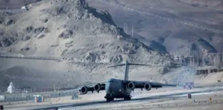 चीन सीमा के पास लद्दाख में एयरबेस चालू, वायुसेना प्रमुख हरक्यूलिस विमान से उतरे