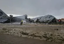 सड़क पर मचा कोहराम: बोलिविया में सैन्य विमान क्रैश, 15 की मौत; दुर्घटना के बाद नोटों से पटी दिखीं सड़कें