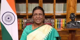 हेलीकॉप्टर लैंडिंग से लेकर वेन्यू बदलने तक, बंगाल में द्रौपदी मुर्मु के दौरों का विवादित इतिहास